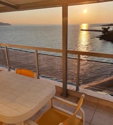 Sunset apartments only 15 meters from the sea