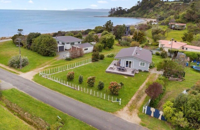 Gran Kiwi Beach Holiday Home - Excelente ubicación recientemente renovado