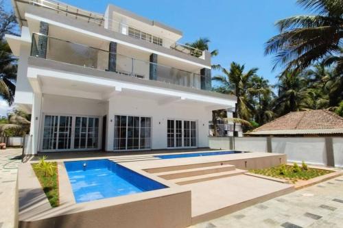 Sunset Bay Beach Villa