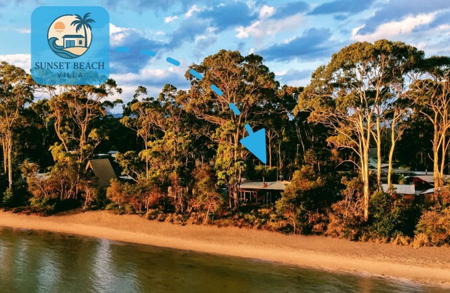Sunset Beach - Beach front family home - Sleeps 8