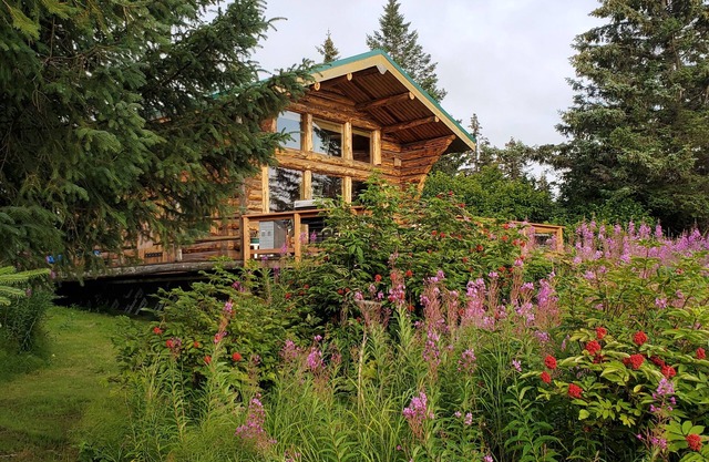 SUNSET BLUFF....Incredible Ocean Views of Cook Inlet and Volcanos,private