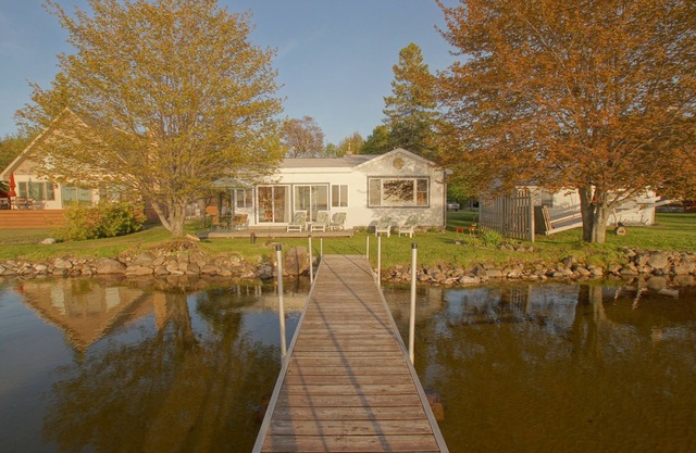 Sunset Breeze en Brevort Lago