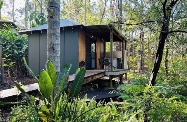 Sunset Cabin 10 years and current SuperHost with Air BNB now available on VRBO.