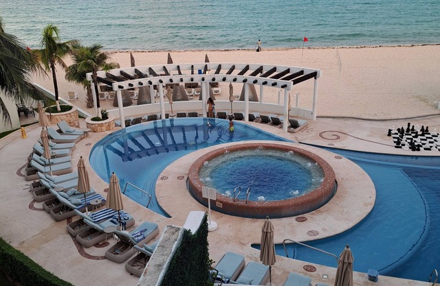 Sunset Fishermen Beach Resort Room 344