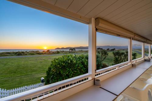 Sunset Haven - Mahia Holiday Home