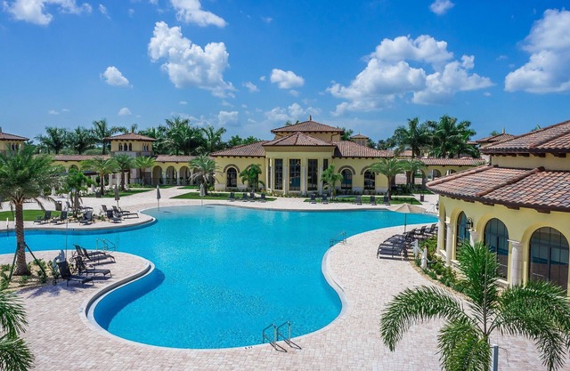 Sunset Lake View with Resort Amenities Near Golf, Beach & Restaurants!
