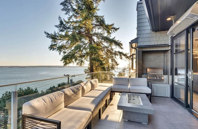 Sunset Lane Waterfront Home
