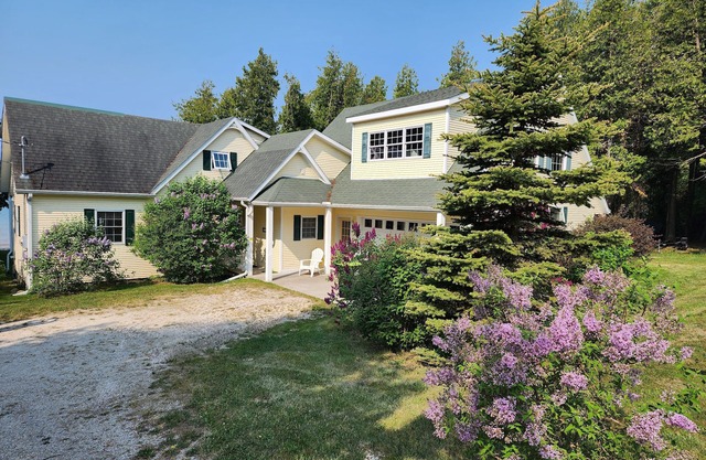 ¡Sunset Lodge son sus vacaciones familiares en el lago Michigan!