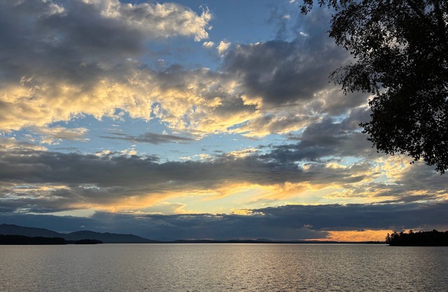 Sunset Lodge (Waterfront on Moosehead Lake with Breathtaking Views!)