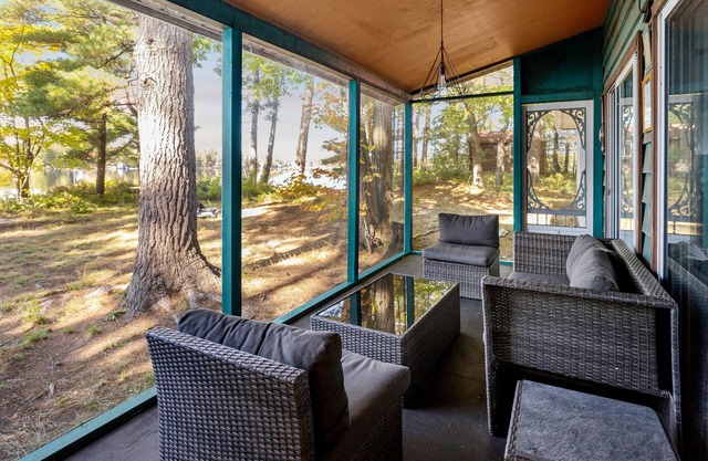 Sunset Point | Kahshe Lake -Private Oasis w/ Full Size Tennis Court & Waterslide