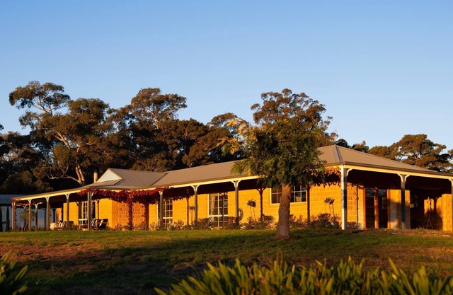 Sunset Retreat-amaxing views over Mt Franklin