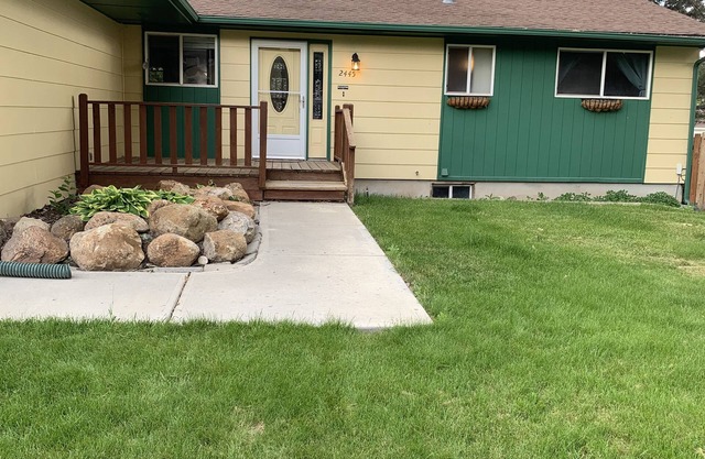 Room for everyone w/ back yard in a family-friendly neighborhood