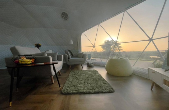 Sunset Ridge - Luxury Geodesic Dome set in the beautiful countryside
