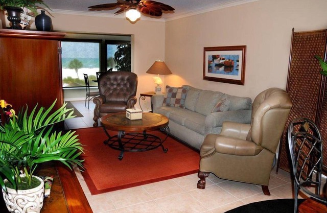Sunset Royale - 304- Close to Beach and Siesta Village