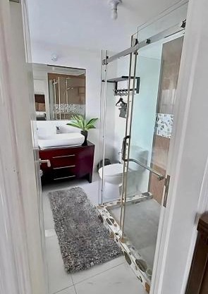 Sunset Serenity 2BR Oceanview Beach & Pool Access