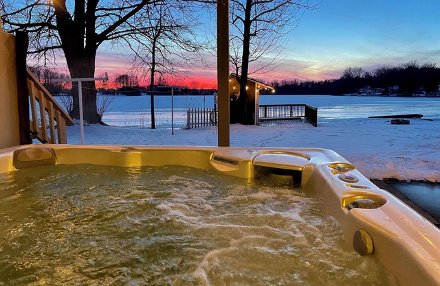 Sunset Shores Lake House: The Perfect Place for Summer Adventures