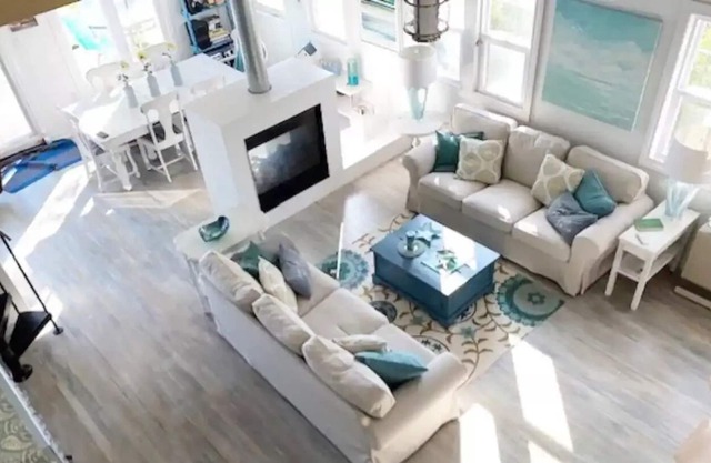Sunset Shores on Lake Erie, LA Style Lake House