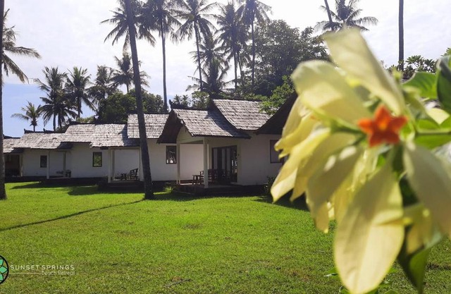 Sunset Springs Beach Retreat