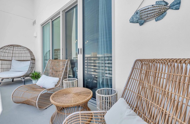 Sunset View Condo 1mile from Downtown Sarasota Internal name: Condo