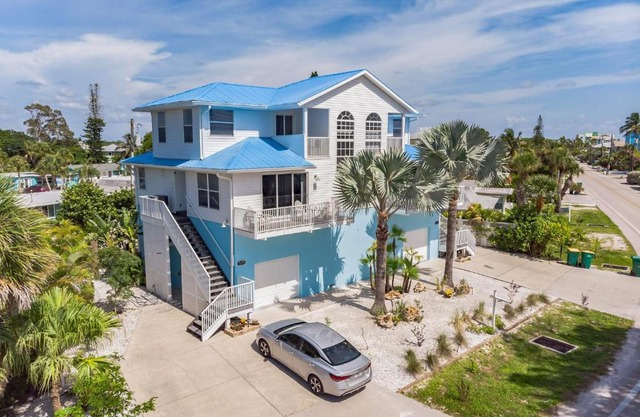 Sunset Views Steps From The Beach Duplex