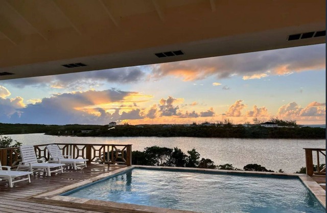 Sunset Villa - Exuma Bahamas with Private Heated Pool!, Vacation Villa Moments with Private Heated P