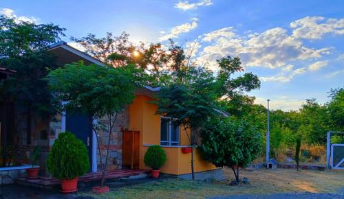 Sunset Villa