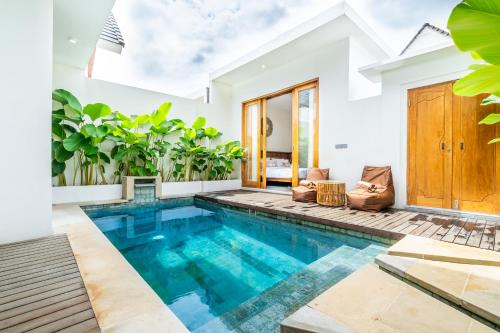 Sunset Village Villas Complex