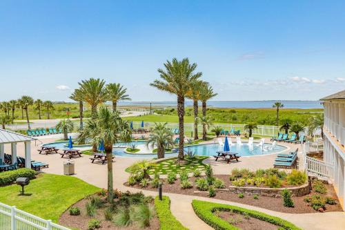 Sunset Vista By the Sea - Sparkling Pool and Bay Views! Enjoy Beach Club - Lazy River - Hot Tub!