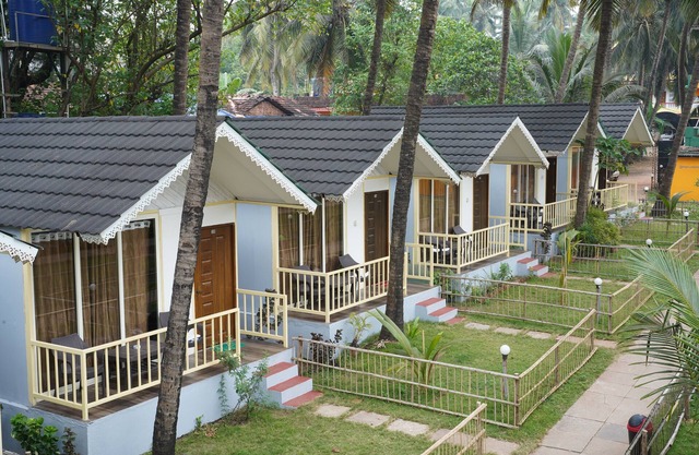 Sunset & Waves Resort