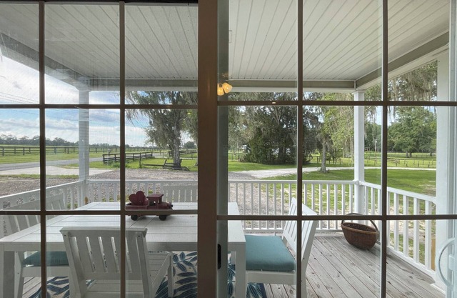 Sunsets and Horse Ranches Cottage