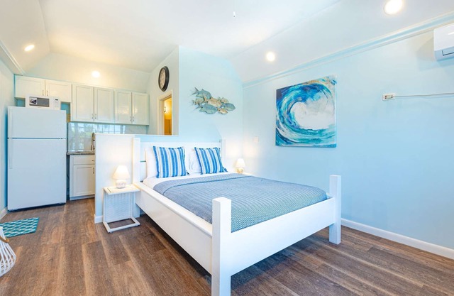 Sunshine Cottage at Viking Hill Resort