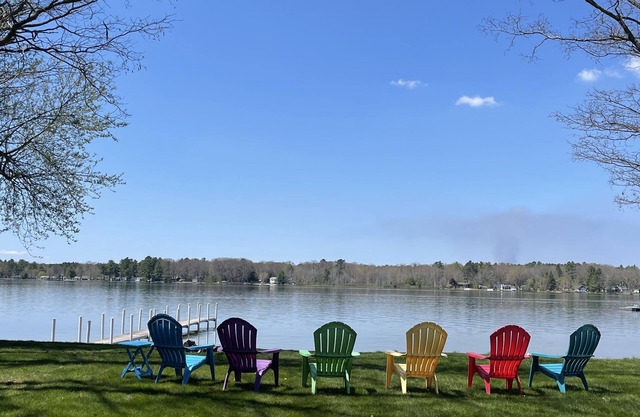 Sunshine Cottage on 100’ of sandy Otsego Lake. Gaylord, Mi. Boat, golf, relax