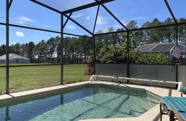 Sunshine Florida Vacation Home Close to Gulf Courses.