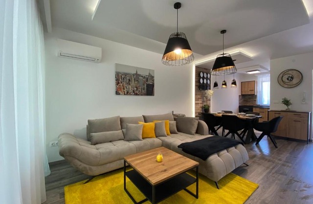 Sunshine Homes Zamárdi