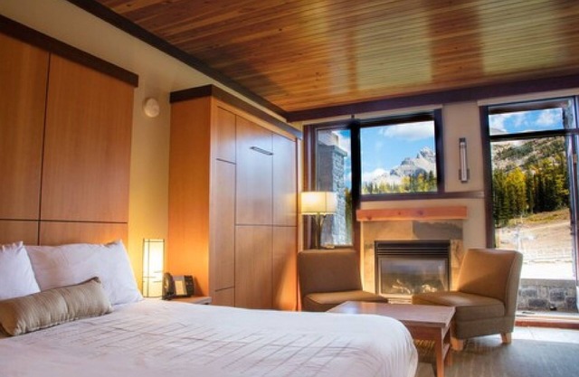 Sunshine Mountain Lodge