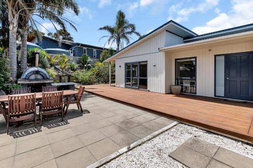 Sunshine on Seabreeze - Mangawhai Heads Bach