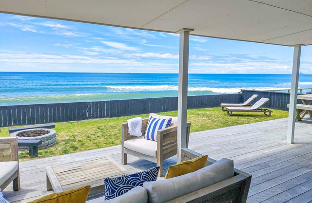 Sunshine Paradise Beachfront