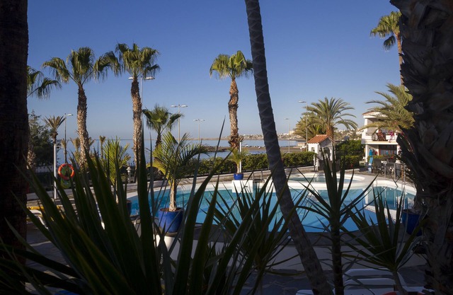 Sunsuites Carolina