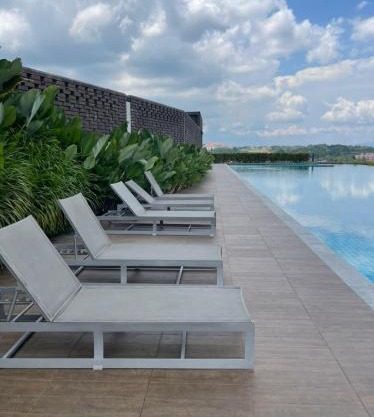 Sunway Gandaria 3BR with Aircond, Wi-Fi, Netflix, Washer, Kitchen