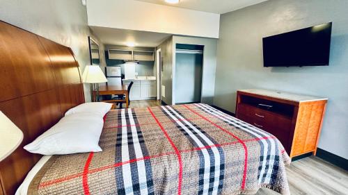 Sunwestern Suites