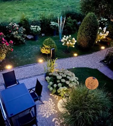 SUP CoTtAgE gArDeN