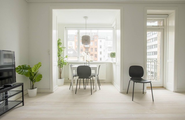 Super 1-bed w/balcony in frederiksberg - 249