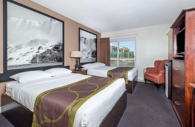 Super 8 by Wyndham Cambridge/Kitchener/Waterloo Area
