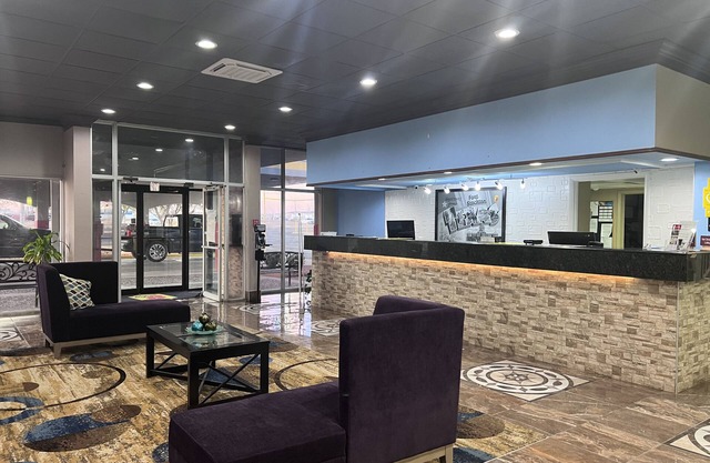 Super 8 by Wyndham Ft Stockton