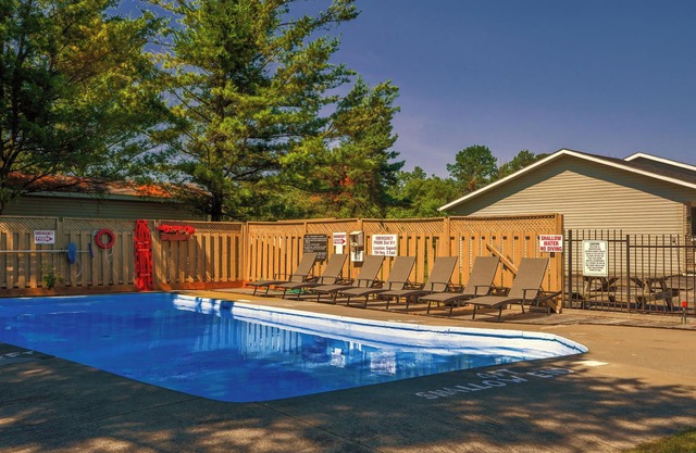 Super 8 by Wyndham Kingston