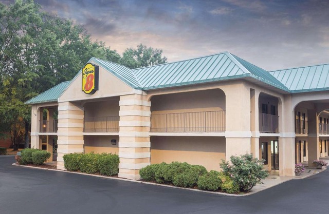 Super 8 by Wyndham Lithonia