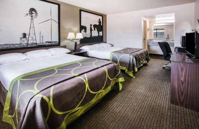 Super 8 by Wyndham Oklahoma Airport Fairgrounds West