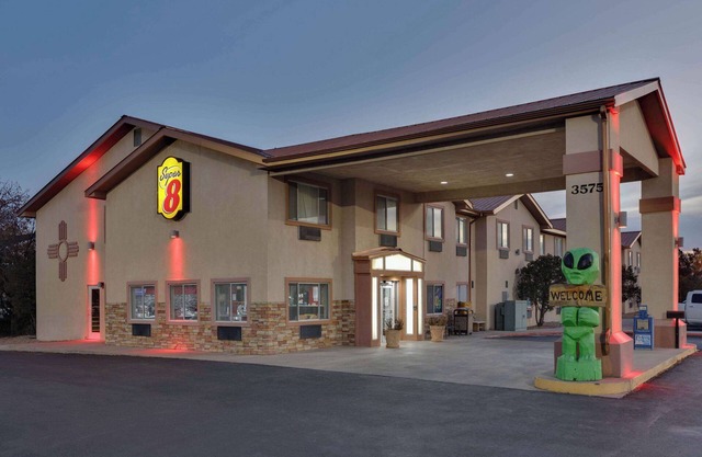 Super 8 by Wyndham Roswell