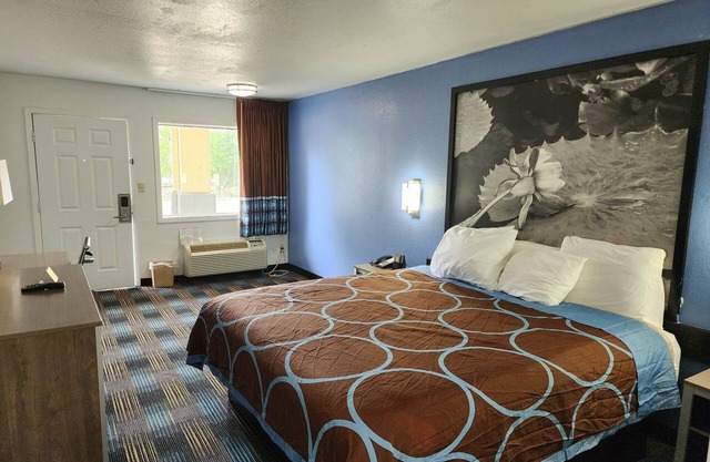 Super 8 by Wyndham Shreveport