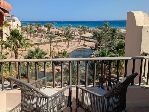 Super Central Somabay 2BR Marina Apt w Free Beach